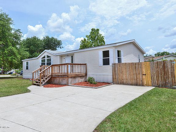 5th image of 268 Vintage Oak Cir