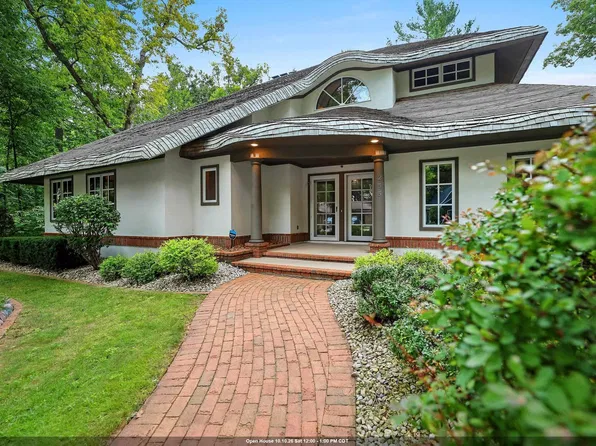 255 Traders Point Ln, Green Bay, WI 54302