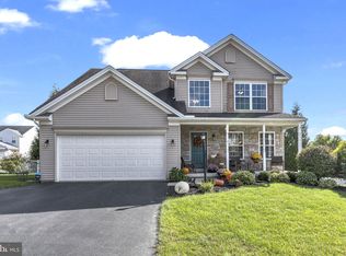 326 Braddock Dr, Etters, PA 17319