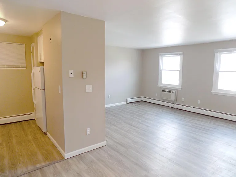 Renovated 1BR - new flooring