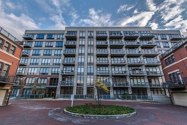 1st image of 1000 N Kingsbury St APT 108