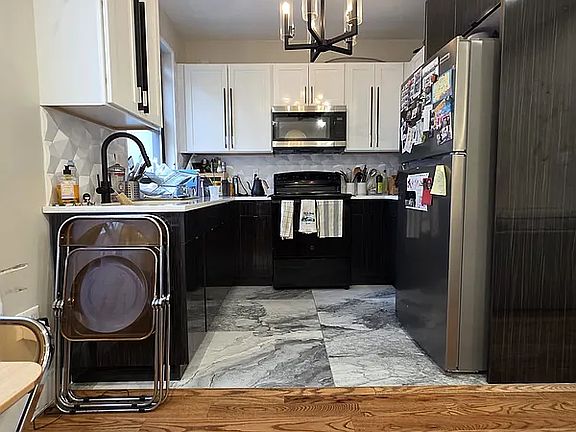 2nd image of 521 Willoughby Ave #4A