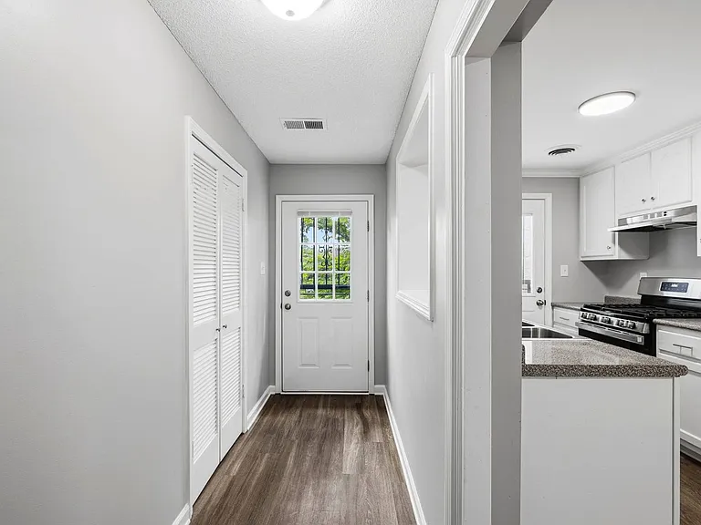 1262 S White Station Rd — Photo 13