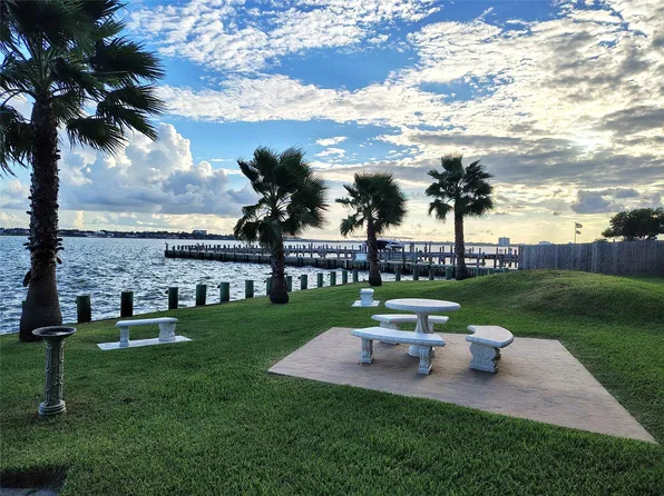 4001 Nasa Pkwy APT 117, Seabrook, TX 77586