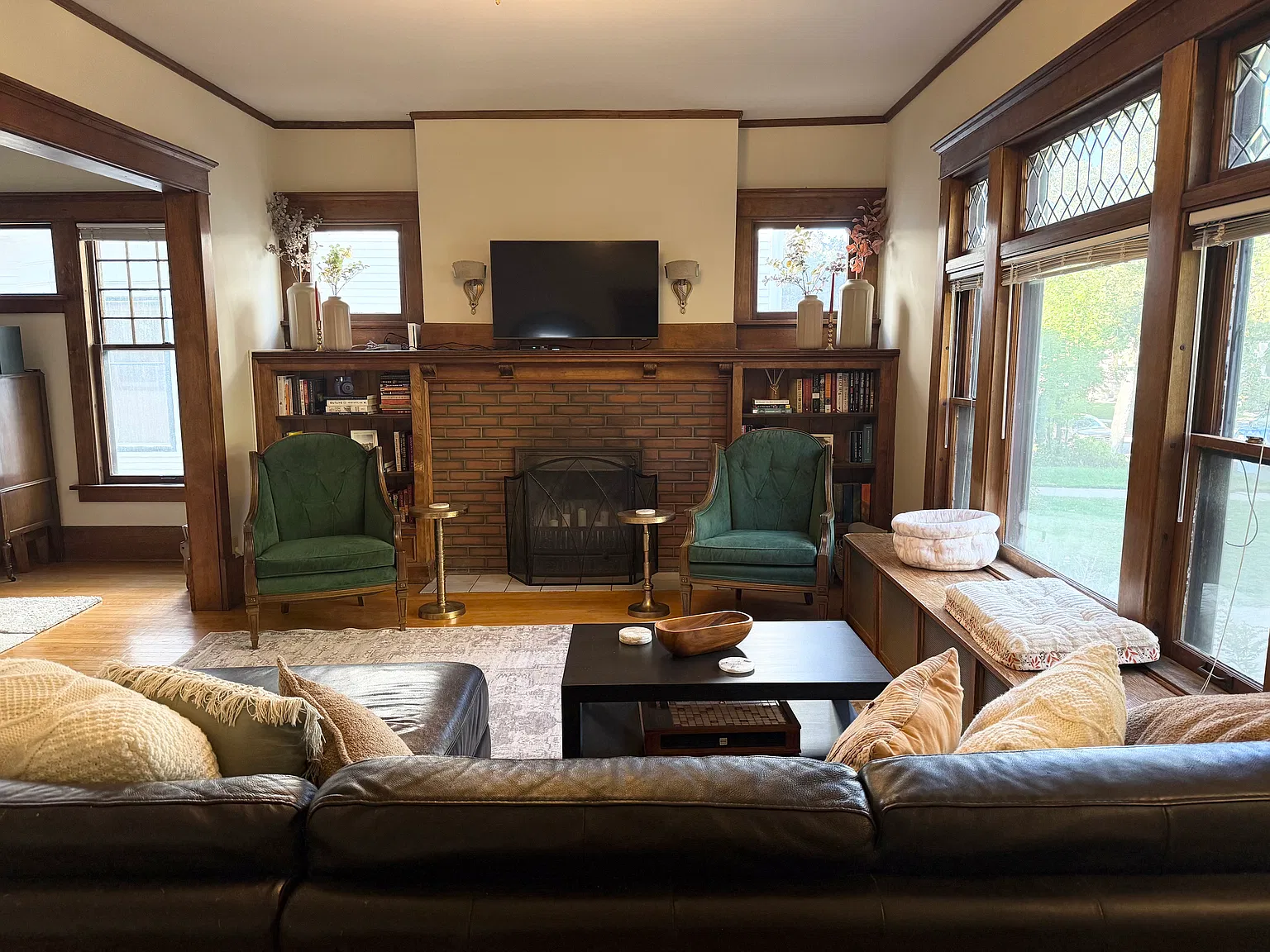 2 bed, 1400 sqft, $1,950 — Photo 1