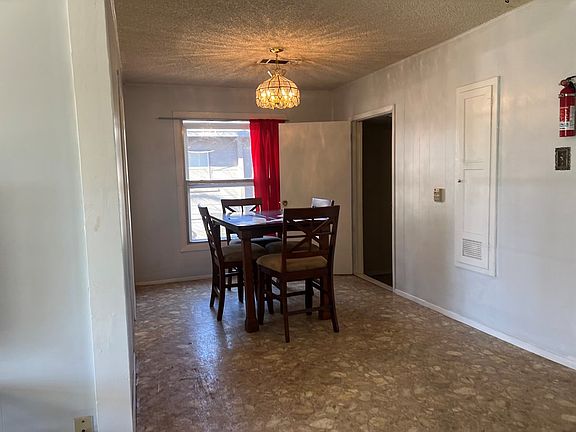 3rd image of 82 Belaire Ave