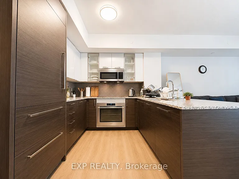 5162 Yonge St #Townhouse 10 — Photo 4