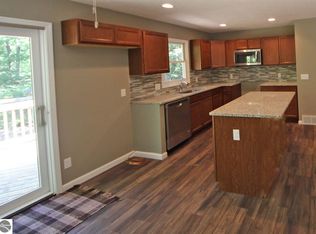 5982 Betsie River Rd, Interlochen, MI 49643