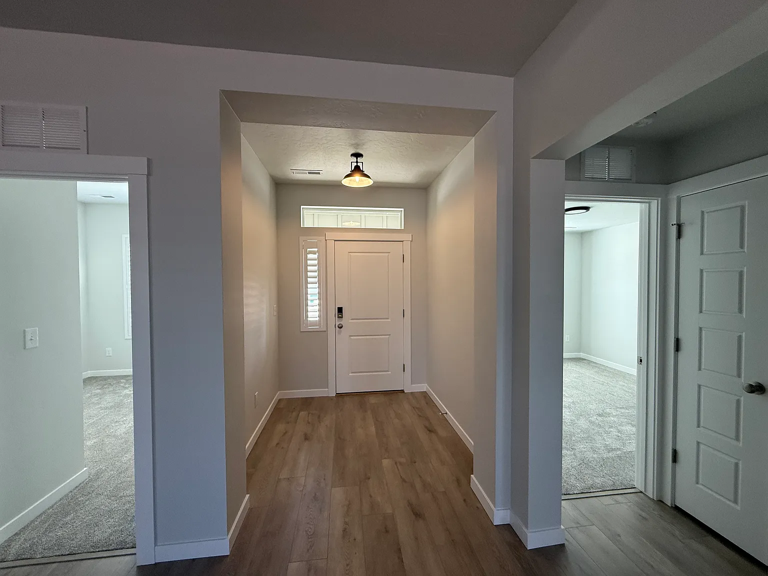 602 N Aleppo Way — Photo 2