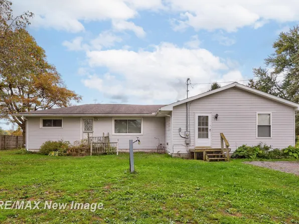 1865 W Moore Rd, Saginaw, MI 48601