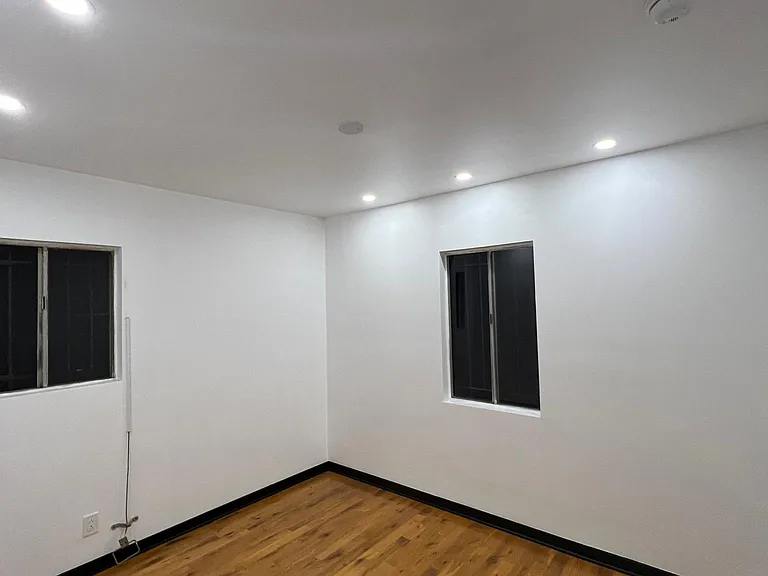 421 E Century Blvd #1 — Photo 6