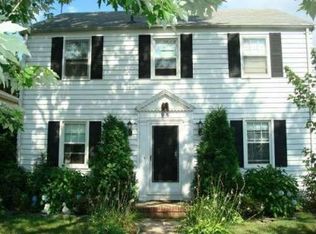 99 Redwood Ave, Edison, NJ