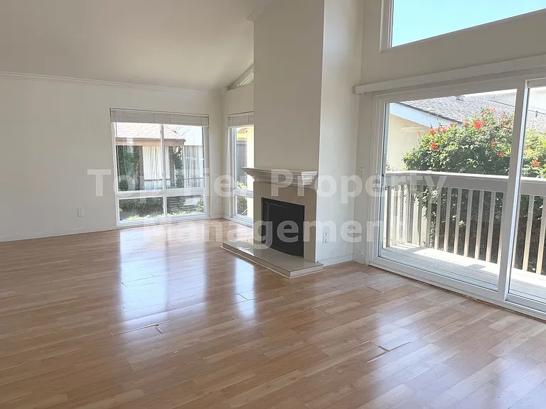 125 Acacia Ave — Photo 7
