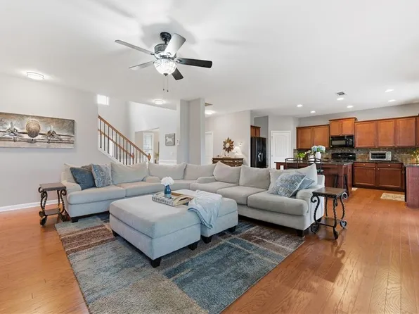 607 Ceremony Way, Acworth, GA 30102