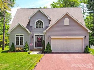7332 Mohican Ln, Tobyhanna, PA 18466