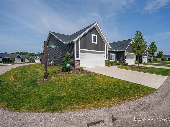 2nd image of 7483 Hardwood St #79