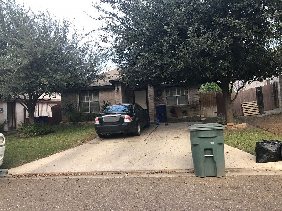 1st image of 1117 Eisenhower Dr