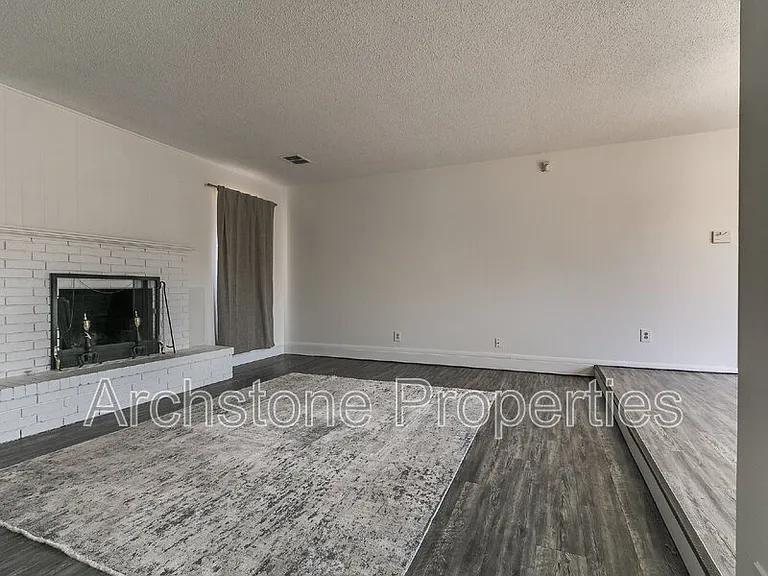 4508 NW 26th St — Photo 6