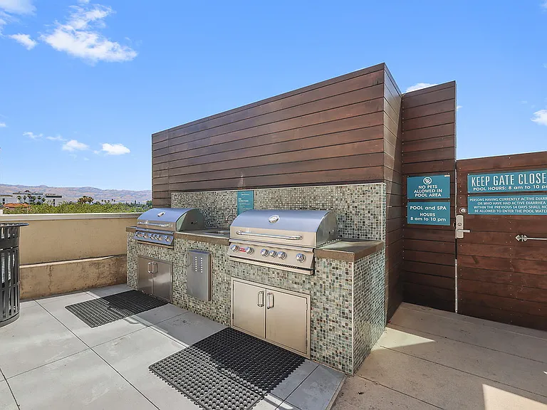 360 Residences — Photo 57