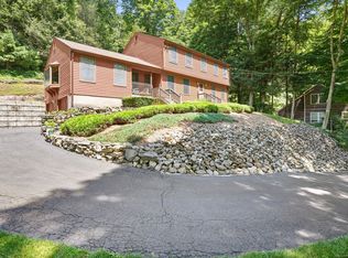 112 Freeman Rd, Oxford, CT 06478