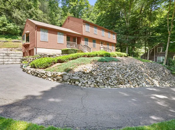 112 Freeman Road, Oxford, CT 06478