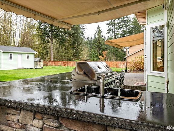 5th image of 11323 4th Ave NE