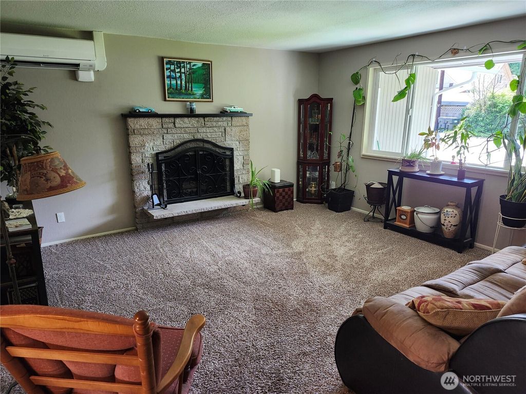 310 Maple Lane, Aberdeen, WA - View 2