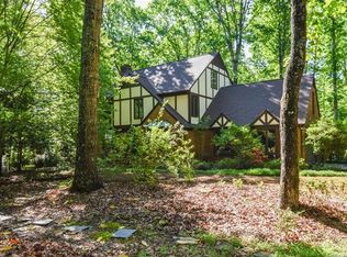 101 Plymouth Dr, Matthews, NC 28104