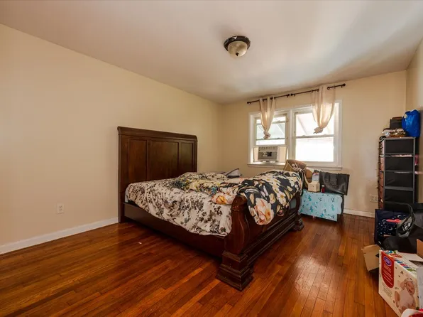 1405 East 233rd Street image 19 of 31