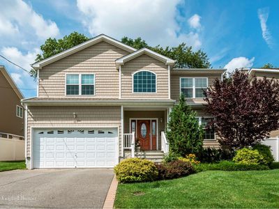 95 Convent Rd, Syosset, NY, 11791