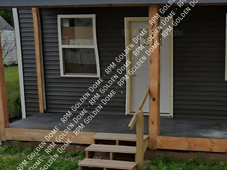 711 Napier St — Photo 1