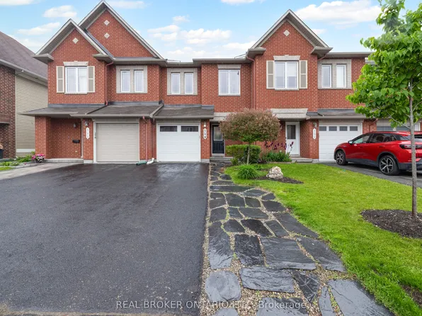 124 Silvermoon Cres, Ottawa, ON K4A 0P5