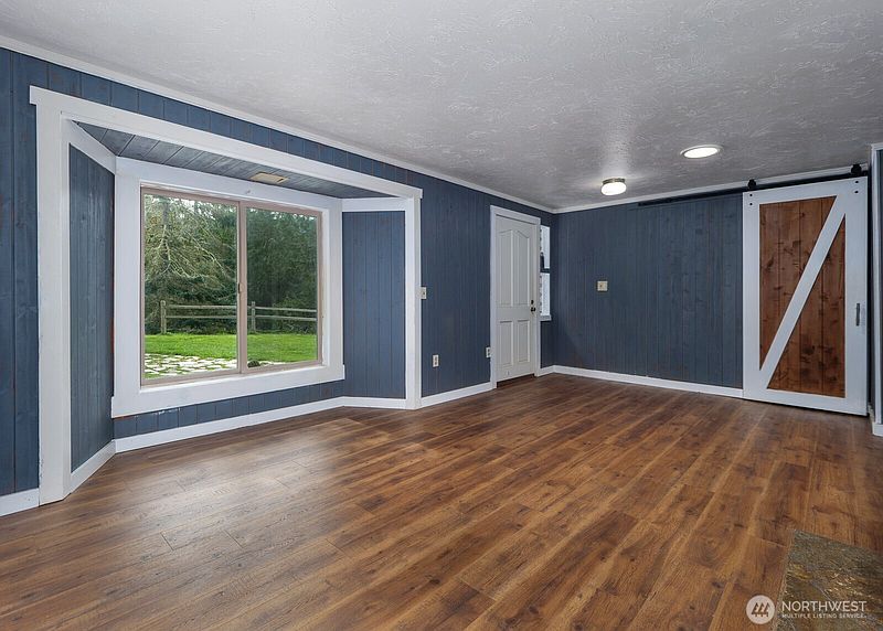 5th image of 789 Marshall Road