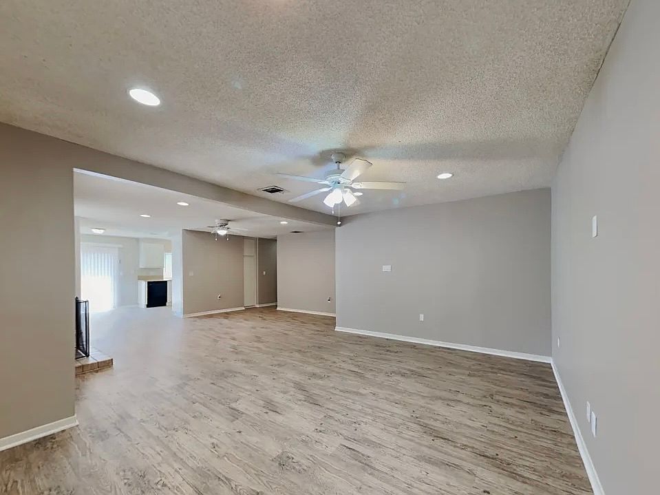 1st image of 2817 Santiago Cir