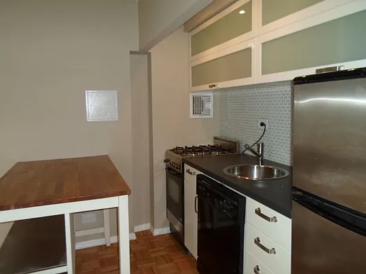 Sold by Manhattan Network Inc. | media 2