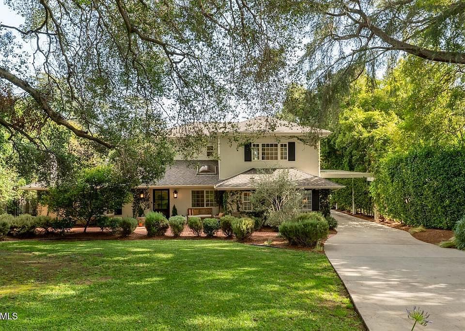1st image of 2060 E Altadena Dr