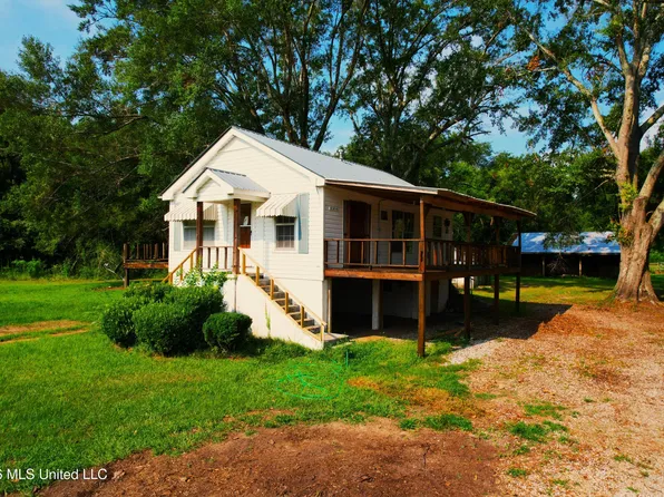 403 Front St, Vaiden, MS 39176