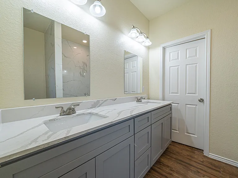 208 Bargas St — Photo 7