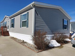 2259 Leisure Ln, Traverse City, MI