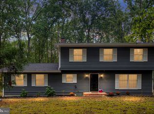 2 River Bluffs Dr, Fredericksburg, VA 22407