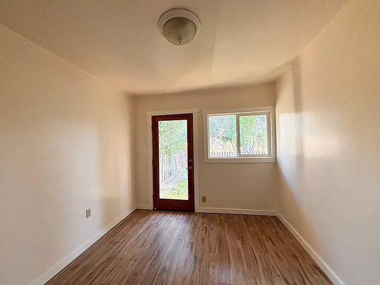 755 W Sierra Ave #B — Photo 5