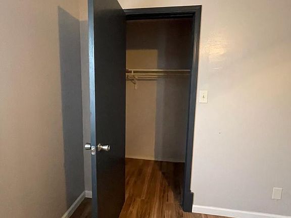 5th image of 2605 W C St #2605