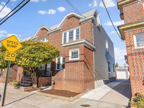79-45 69th Road, Middle Village, NY 11379