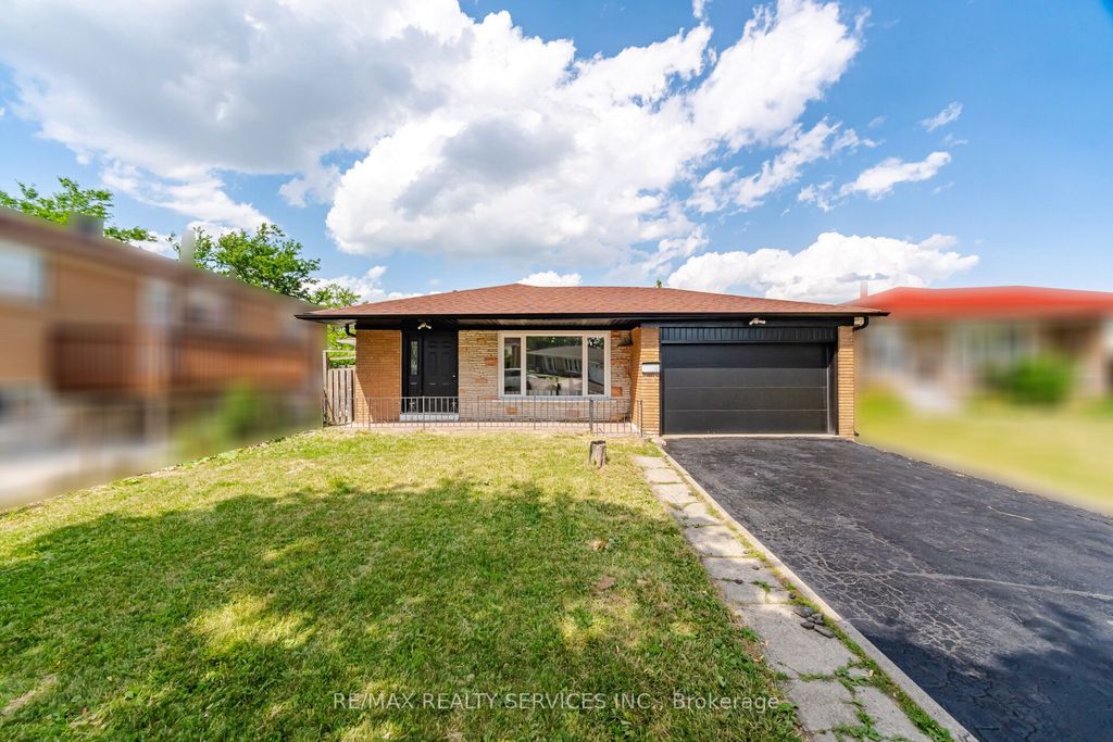 Apartment in Mississauga, Marvin Heights, Malton - View 2
