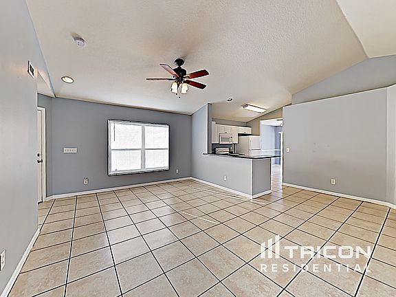 4th image of 7536 Oxford Garden Cir
