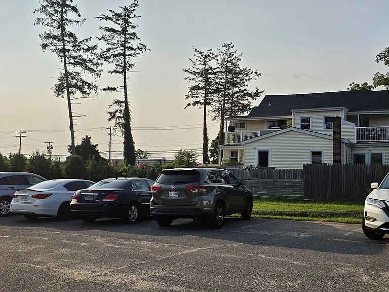 50-56 Bayville Ave #5 — Photo 15