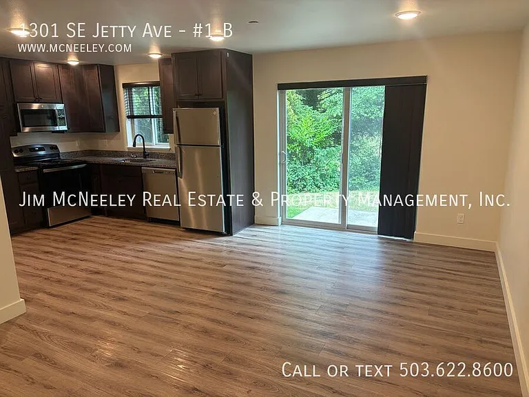1301 SE Jetty Ave #1-B — Photo 5