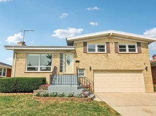 10660 Preston St, Westchester, IL