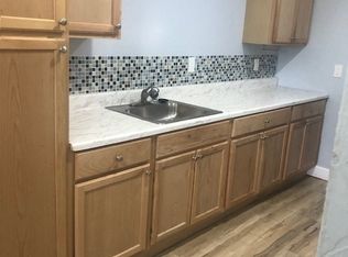 9 Top St APT 1, Clinton, MA 01510
