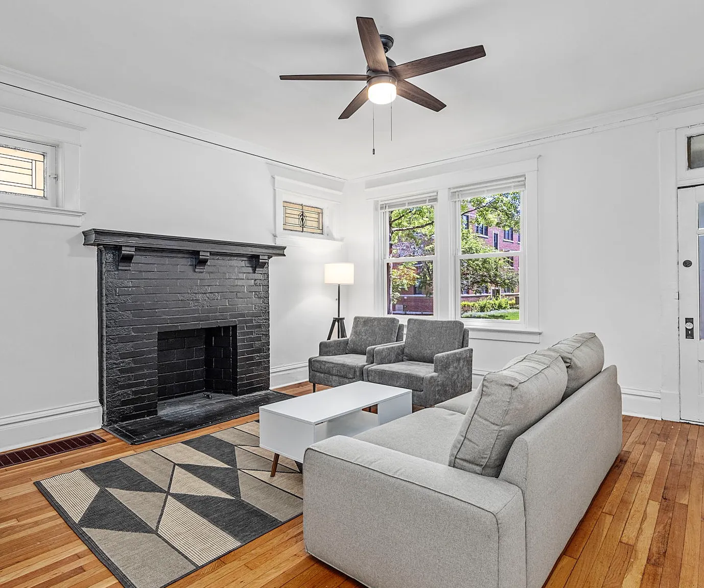 4 bed, 1800 sqft, $3,600 — Photo 1